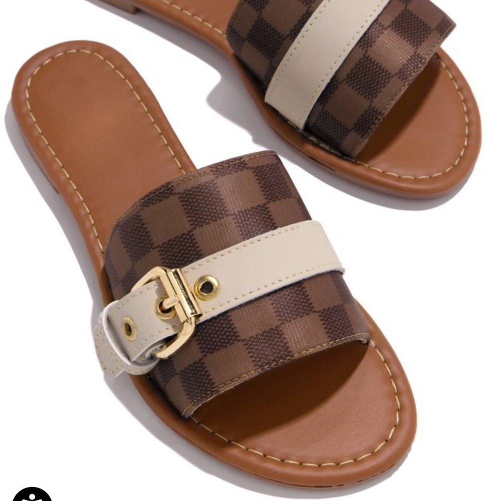 Miss Lola Sandals